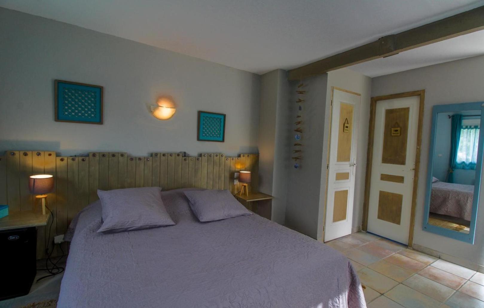 Le Logis Du Canal Bed & Breakfast Marennes  Bagian luar foto